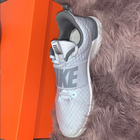 nike shoes - Picture 4 of 7